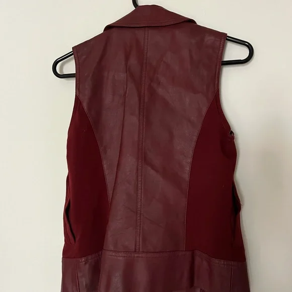 XOXO Women's Burgundy Sleeveless Jacket - Picture 3 of 5